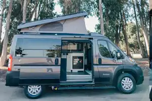 EASY TO USE Pleasure-Way Tofino Campervan