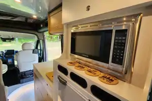2024 Airstream Rangeline Poptop w/shower & regular toilet (Aspen)
