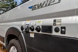 Luxurious Class B Camper Van 4 person Jayco Swift 20A