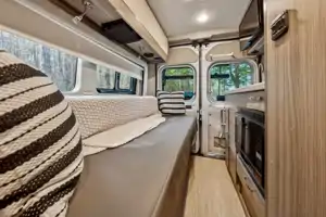 Luxurious Class B Camper Van 4 person Jayco Swift 20A