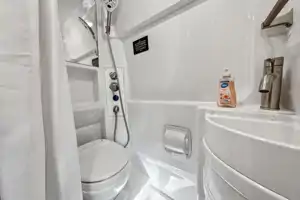 Luxurious Class B Camper Van 4 person Jayco Swift 20A