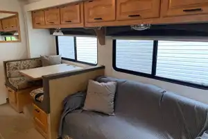  Forest River Sun Seeker Class C