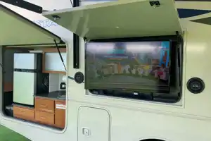 Fun Time Travel Winnebago Vista 29VE  $300/nt. High Season  $275/nt. Low Season