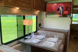 Fun Time Travel Winnebago Vista 29VE  $300/nt. High Season  $275/nt. Low Season