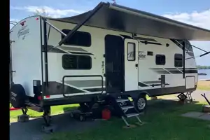 Trevor's Grand Design Imagine 2400BH Travel Trailer