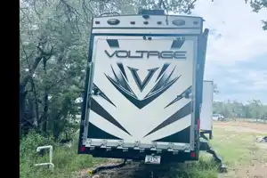Jennifer's Dutchmen Voltage Fifth Wheel