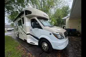 Arthur 's Thor Motor Coach Siesta Class C