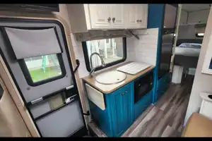 Marco & Gina's Luxury Mercedes-Benz RV Rental (Diesel) 