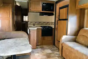 Tom Tom Coachmen Leprachaun Class C