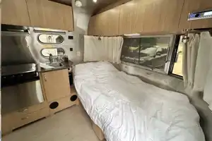 Magnolia 1 Airstream 19ft Flying Cloud **FULLY LOADED**