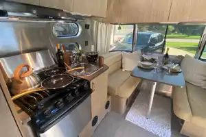 Magnolia 1 Airstream 19ft Flying Cloud **FULLY LOADED**