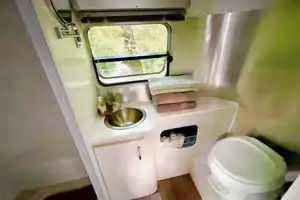 Airstream Glamping: Nomadic Bambi