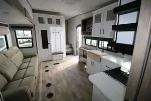 Kid Friendly Keystone Arcadia Half‑Ton 3370BH Fifth Wheel