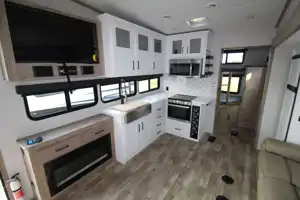 Kid Friendly Keystone Arcadia Half‑Ton 3370BH Fifth Wheel