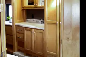 Luxury RV- 2021 Tiffin Open Road Allegro-private king bedroom, 4 slide-outs, super spacious!