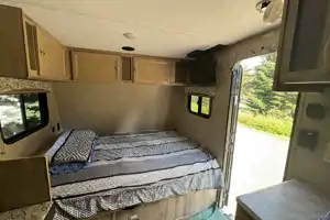 Travel-Lite Adventures. Coachmen Catalina Summit