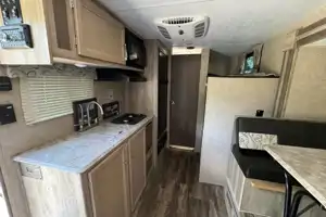 Travel-Lite Adventures. Coachmen Catalina Summit