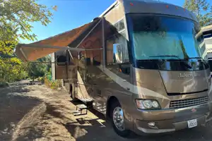 Steve's Winnebago Adventurer Class A