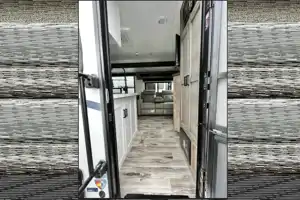 Glamping with 3 queen beds!!!