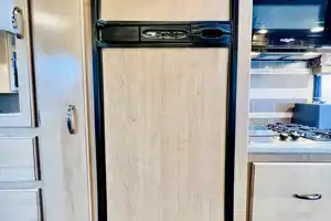 Beautiful 2018 Thor Motor Coach  Four wind 31y Class C