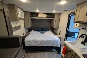 Redwood - Cozy Couples Camper (Sleeps 4-6)