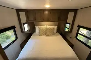 Prime Time AVENGER 27dbs Travel Trailer