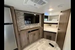 Prime Time AVENGER 27dbs Travel Trailer