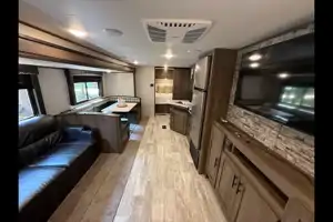 Prime Time AVENGER 27dbs Travel Trailer
