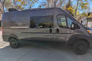 Pam's Dave and Matts Vans LV 5.1 Class B