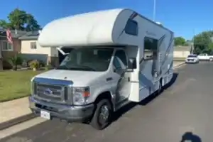 MARK's Thor Motor Coach four winds Class C