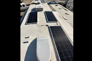 John's SOLAR OFF GRID Fifth Wheel 38'