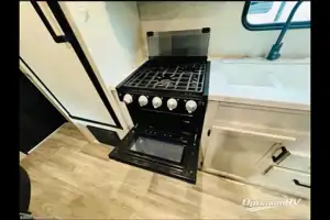 Uzy’s Jayco 264BHW Travel Trailer