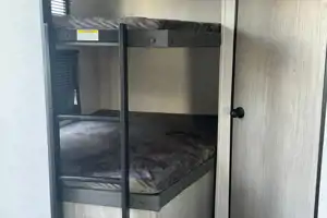 jimmy's Coleman 2835bh Travel Trailer