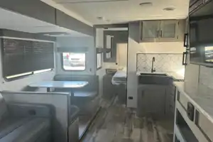 jimmy's Coleman 2835bh Travel Trailer