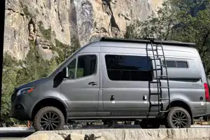 Storyteller Overland Stealth Mode 4x4