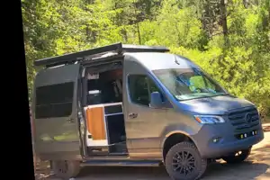 Storyteller Overland Stealth Mode 4x4
