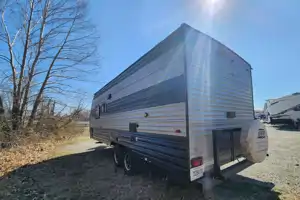 Rolling Retreats 2022 Cherokee Grey Wolf Travel Trailer