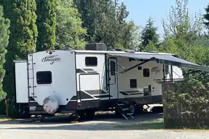 Kahrin's Grand Design Imagine 3170BH Travel Trailer -linens provided