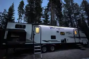 Kahrin's Grand Design Imagine 3170BH Travel Trailer -linens provided