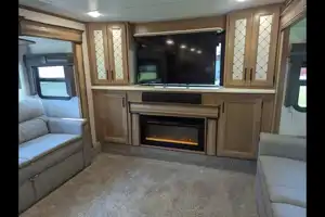 Stein’s Prime Time Sanibel Fifth Wheel