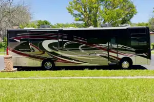 Mike's Coachmen Sports coach 365RB Class A
