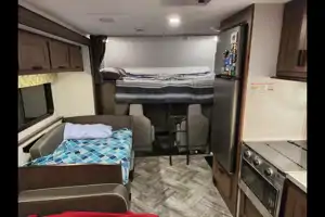 Coaster Seeker Forest River Sunseeker Class C