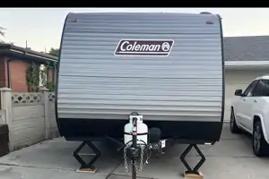 Clover the Coleman Lantern 17B