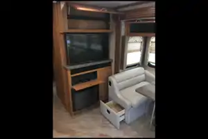 Goody's RV - Beautiful Fleetwood Bounder