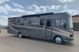 Goody's RV - Beautiful Fleetwood Bounder