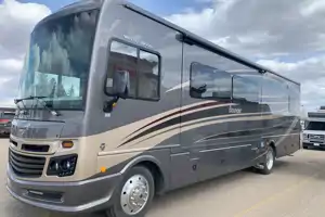 Goody's RV - Beautiful Fleetwood Bounder