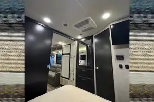 Travel in Comfort & Style: Carol’s Upscale Motor Home Awaits You!