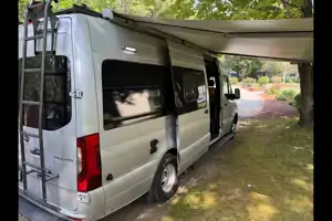 Don's Winnebago boldt 70KL Class B