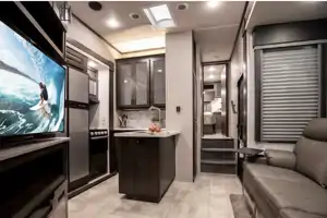 Wanderlust Deluxe Grand Design Momentum G-320 Fifth Wheel