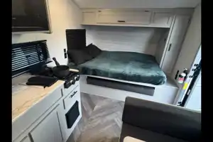 Adventure-Ready Family RV – Sleeps 8, Fully Loaded, Easy Tow!